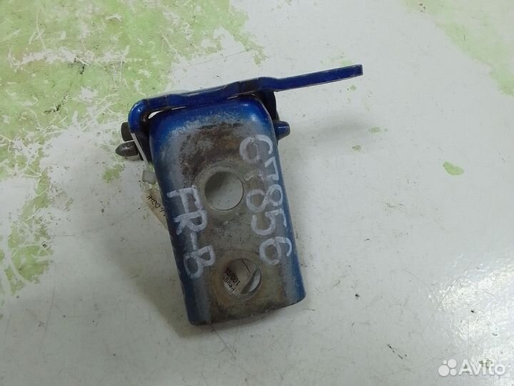 Петля двери верхняя Peugeot 308