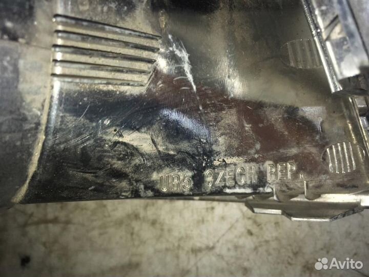 Фара противотуманная левая Шкода Октавия А5