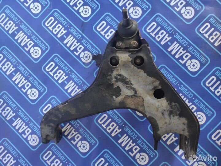 Рычаг подвески нижний передний правый Mitsubishi