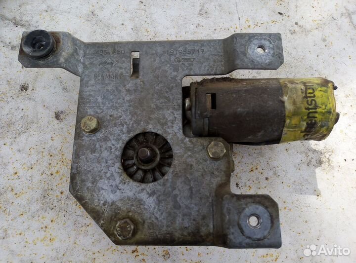 Моторчик очистителя заднего стекла Volkswagen Gol