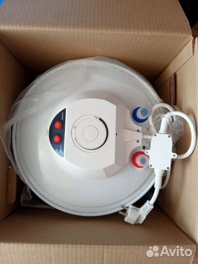 Новый водонагреватель equation на 30 литров