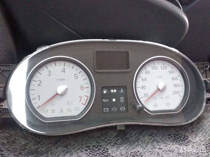 Продам щиток приборов Логан/Сандеро