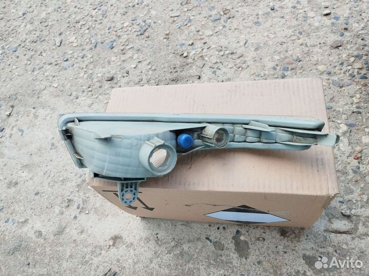 Указатель поворота правый Nissan Teana L33