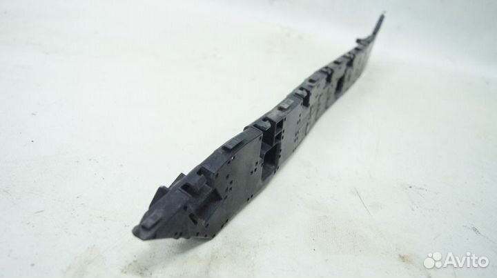 Кронштеин крепления бампера R LH на крыло Forester