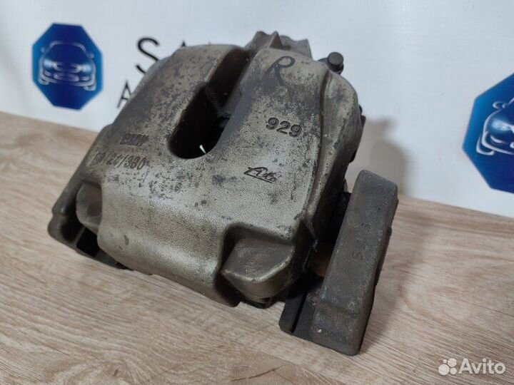 Суппорт тормозной передний правый Bmw 5 F10 N52B25