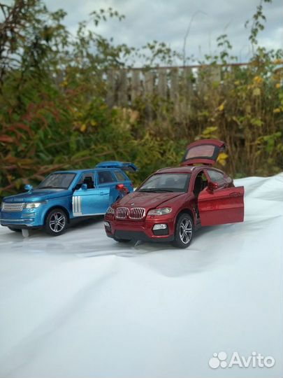 Игрушечные машины Land Rover и BMW X6 BMW X7
