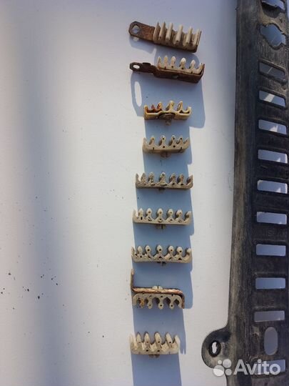 Крепления топливной магистрали Nissan