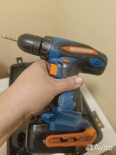 Аккумуляторная дрель шуруповерт