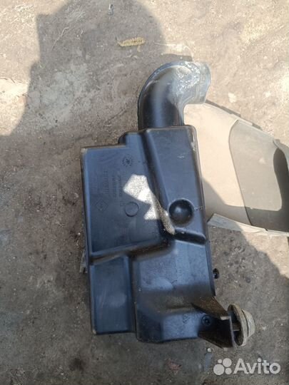 Резонатор воздушного фильтра Renault Megane 2 8200