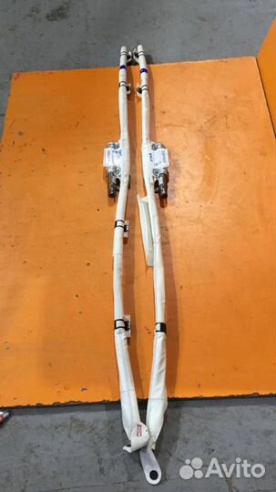 Шторка боковая на VW Golf 6