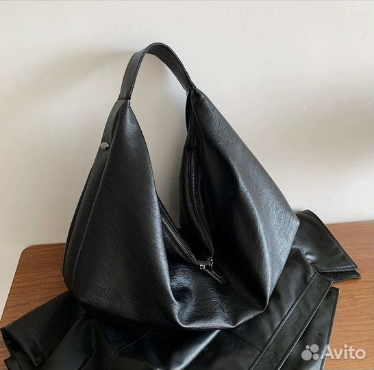 Новая черная кожаная сумка-мешок шоппер