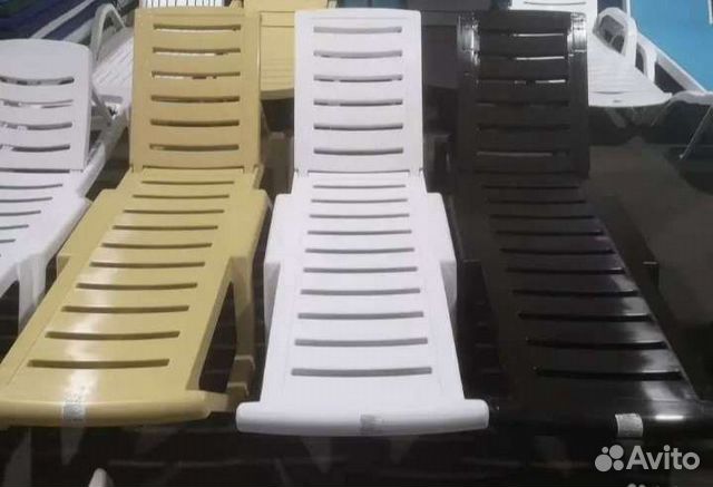 Шезлонги лежаки пластиковые