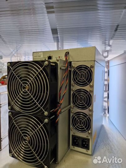 Майнер Antminer S19 90th