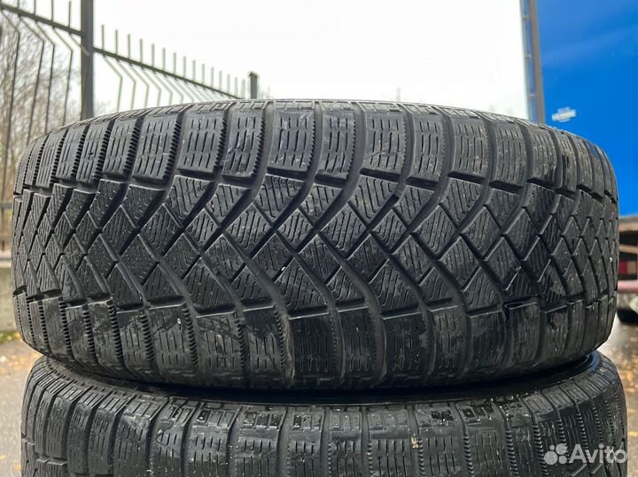 Pirelli Ice Zero 215/65 R17