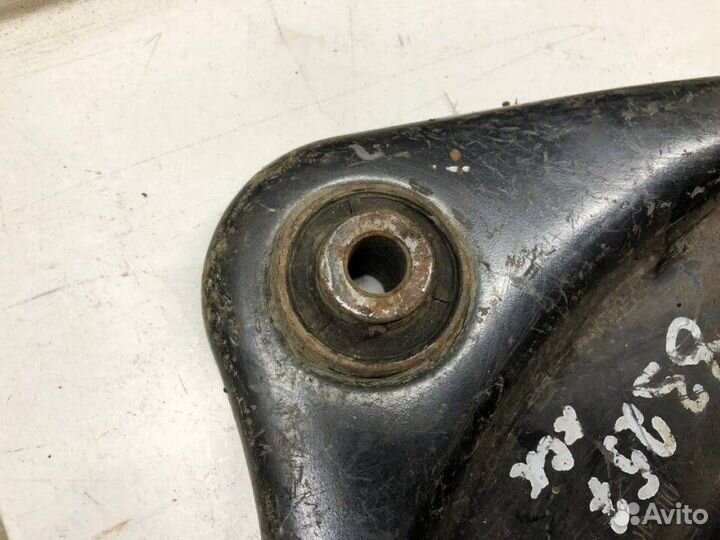 Рычаг подвески передний правый Nissan Juke