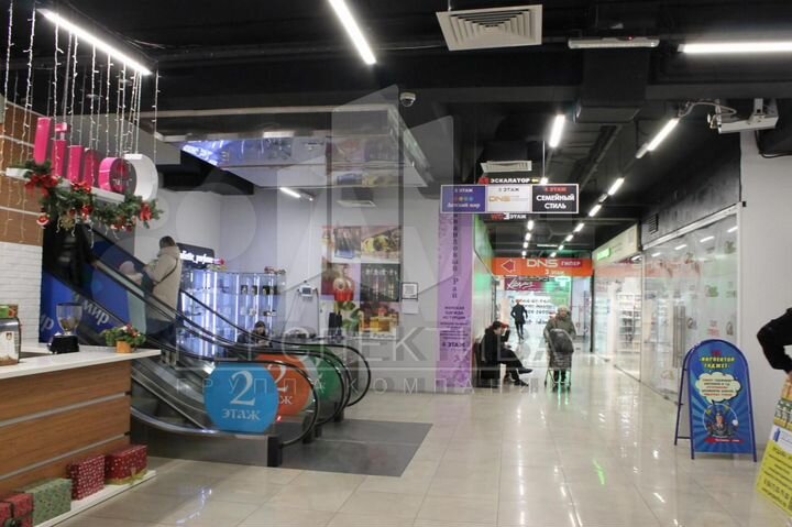 Сдам 1 100 м2 в торговом центре