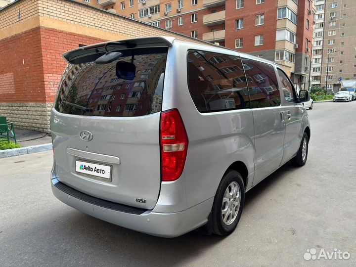 Hyundai Grand Starex 2.5 AT, 2009, 230 000 км