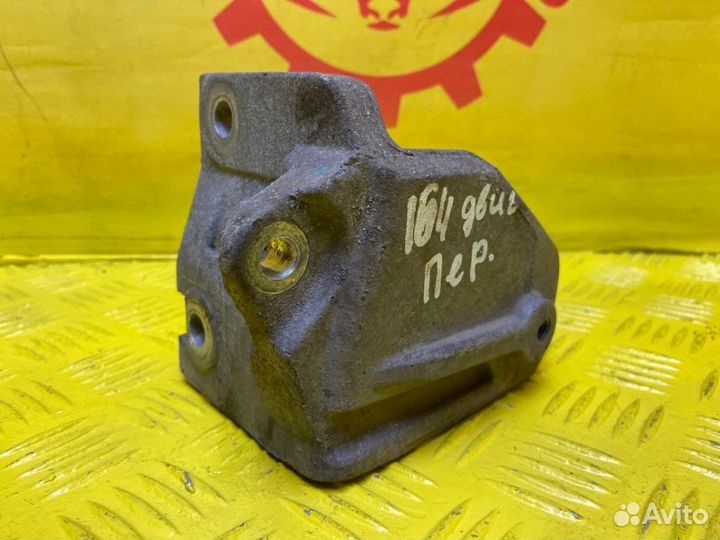 Кронштейн двигателя передний Dodge Journey 2.4 ED3