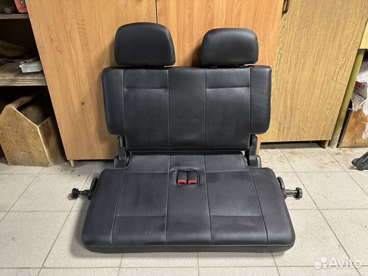 Третий ряд сидений mitsubishi montero