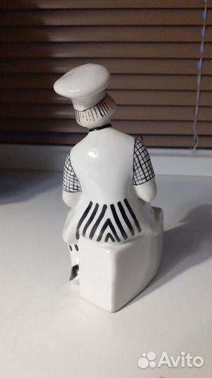 Фарфоровая статуэтка СССР Олег Попов