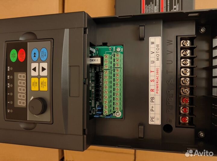 Преобразователь частоты 220 и 380 Вольт