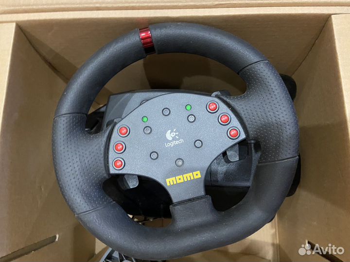 Руль Logitech momo Racing Force Feedback Wheel