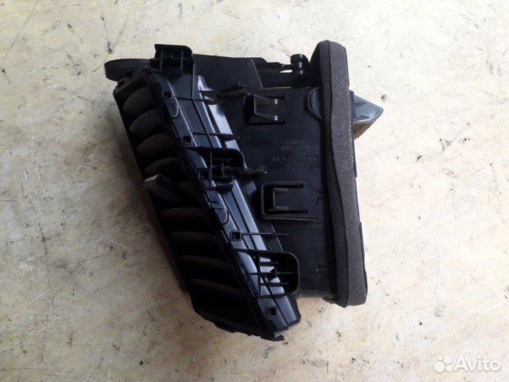 Дефлектор воздушный левый Infiniti Fx S51 5.0 2008