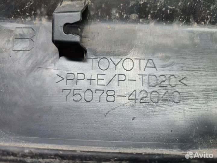 Накладка двери задняя левая Toyota Rav4 XA50 2018