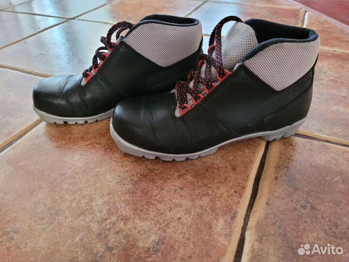 Лыжные ботинки, 37 размер