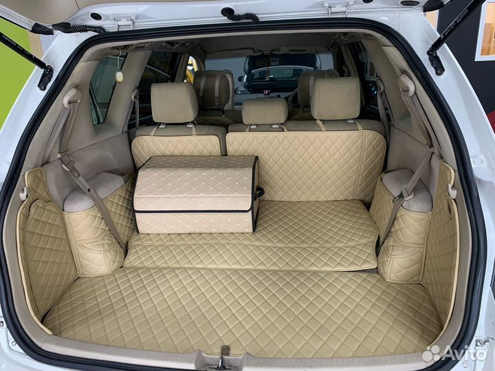 3d коврики в багажник Toyota Scepter