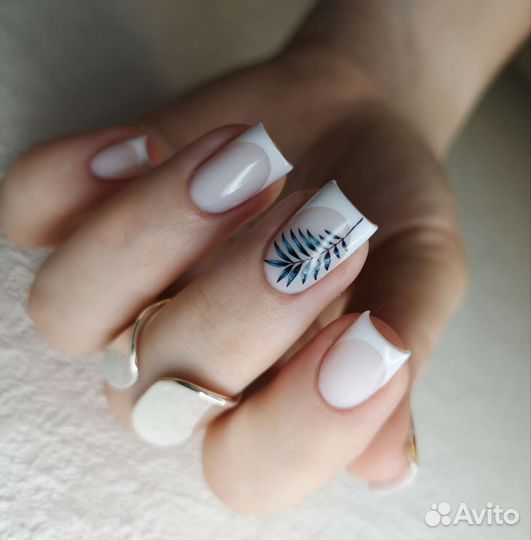 Маникюр, педикюр. ЖК 
