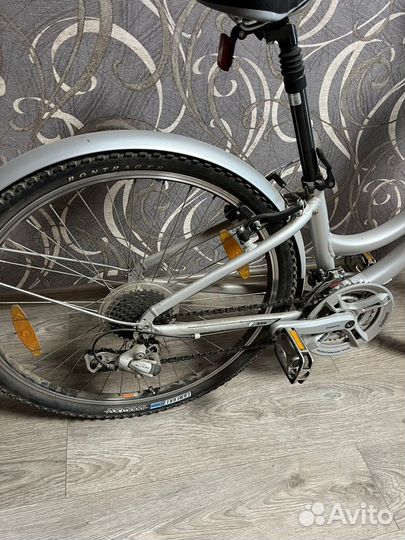 Женский велосипед Trek Navigator 3.0