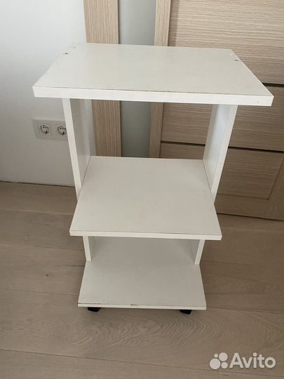 Косметический столик