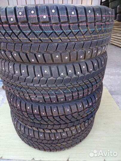 Viatti Brina Nordico V-522 195/60 R15 88T