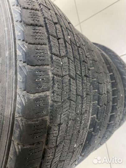 Goodyear Ice Navi Zea 215/60 R16