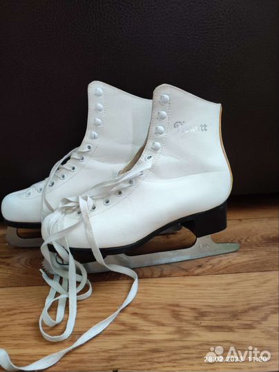Коньки фигурные