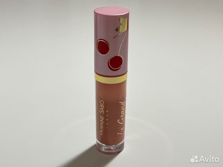 Блеск для губ vivienne sabo