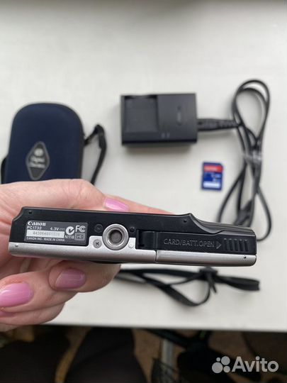 Цифровой фотоаппарат Canon PC 1732