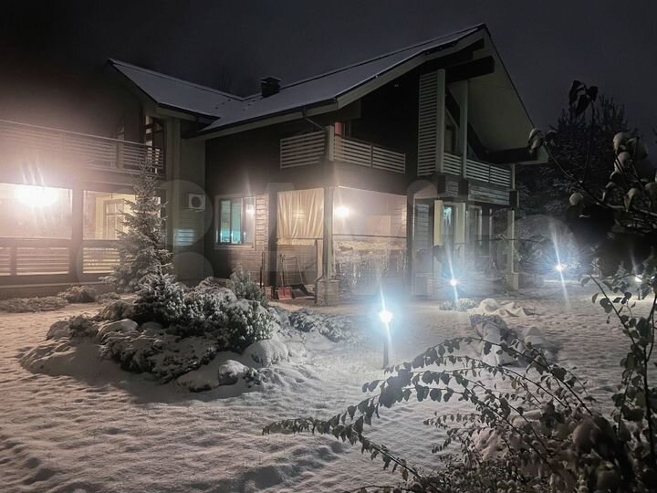 Дом 475 м² на участке 38,5 сот.