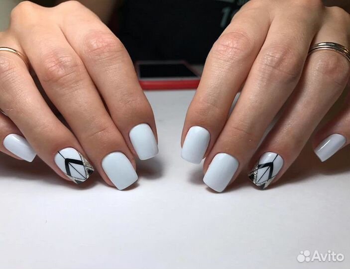 Наращивание ногтей и ресниц