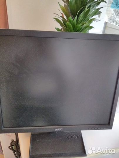 Монитор Acer V193