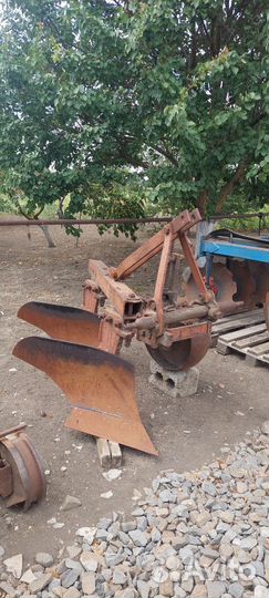 Плуг Светлоградагромаш ПН-3х35, 1994