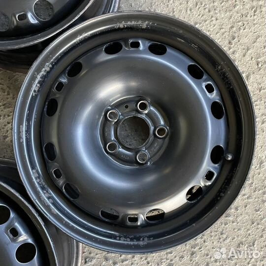 Штампованные диски VW Polo / Skoda Rapid R15