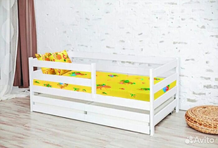 Кроватка из массива софа эко детская с бортиком