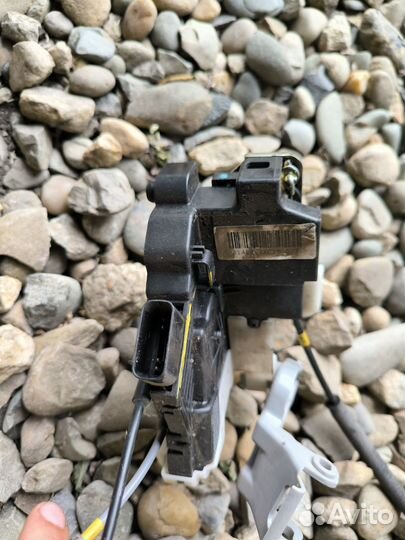 Hyundai Elantra md 2012 замок двери правый