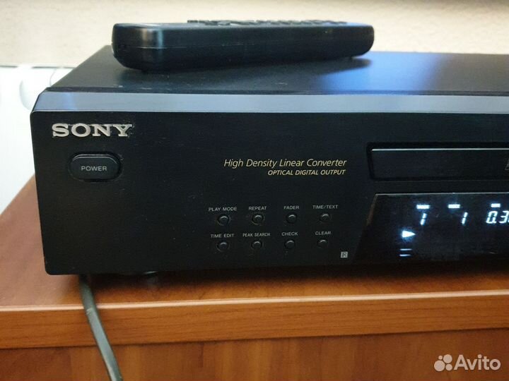 CD плеер sony CDP-XE570