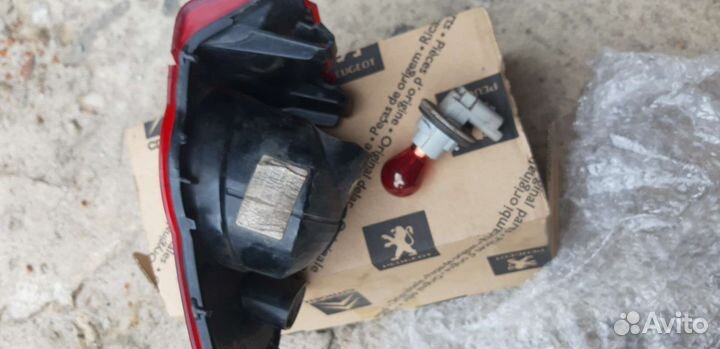 Задний фонарь citroen c3 picasso