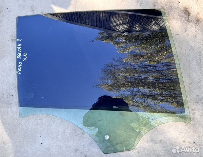 Стекло двери заднее правое Renault Megane 2