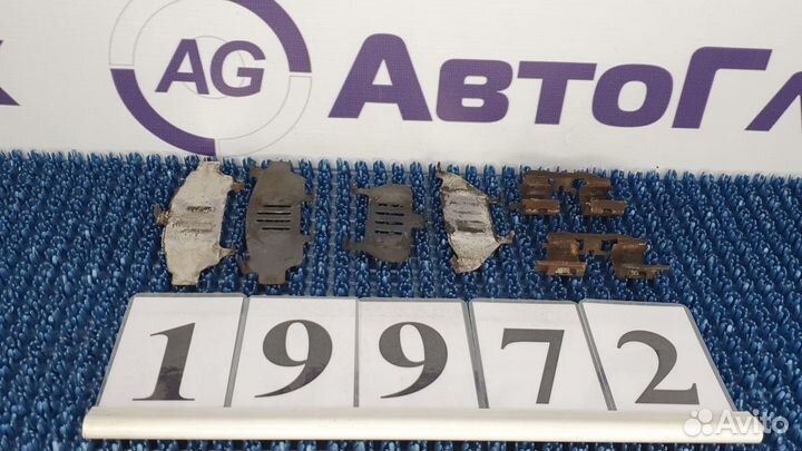 Пластины противоскрипные Toyota Noah