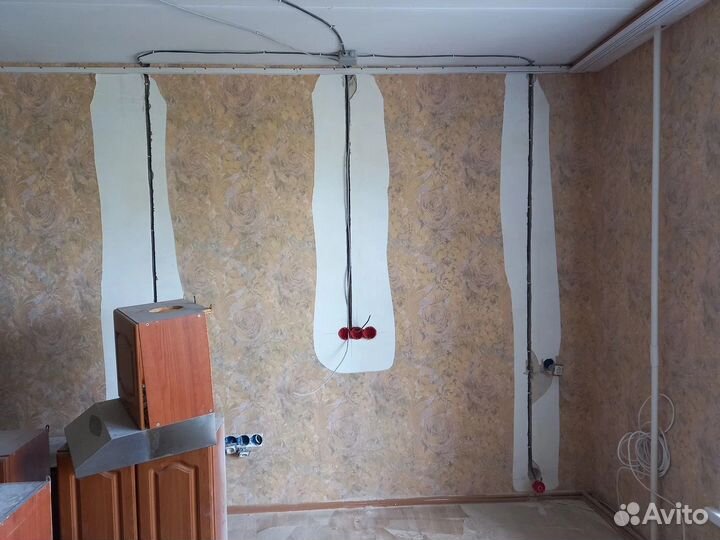 Услуги электрика, Электромонтажник